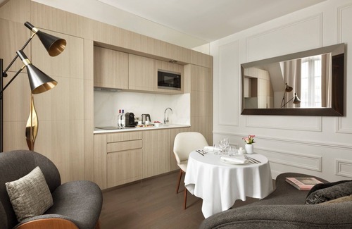 Champs-Elysees Apartamento | Duplex Montmartre With Aircon In Champs Elysees