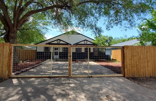 East MLK Casa | Duplex near Downtown & Austin-Bergstrom Airport