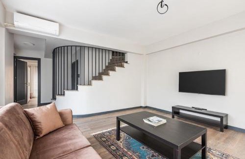 Cihangir Apartamento | Duplex Penthouse Wparking 3bd2bath Views! #340