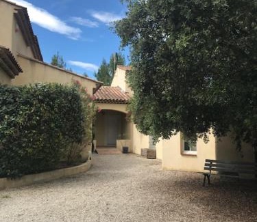 Pelissanne Casa | Duplex pour 2 à 4 personnes avec piscine au coeur des vignes