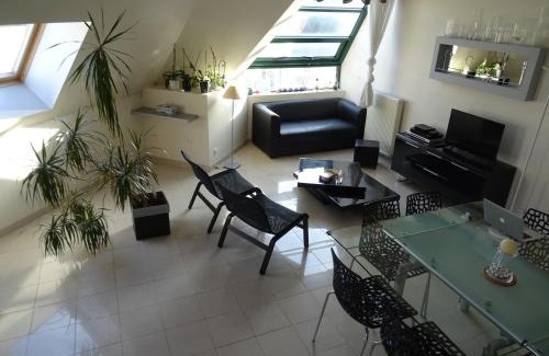 Henriville Casa | Duplex residence d'orléans