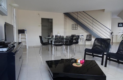 Henriville Casa | Duplex residence d'orléans