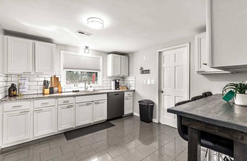 Shelby Township Casa | NEW! Relaxing & Peaceful 2 BR FLAT | Top Location
