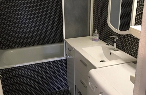 Bagneres-de-Luchon Apartamento | Duplex T2 Cabin al pie de los teleféricos con estacionamiento