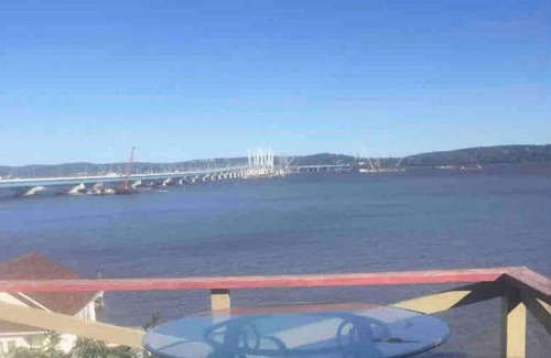 Nyack Casa | Duplex WATERFRONT HOME