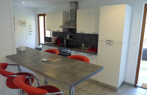 L'Isle-sur-la-Sorgue Apartamento | Dúplex con terraza en el centro histórico, con vistas a la Sorgue.