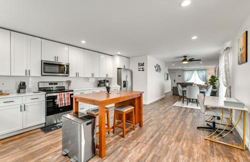 Springfield Apartamento | Duplex with Fire Pit about 1 Mi to MGM Springfield!
