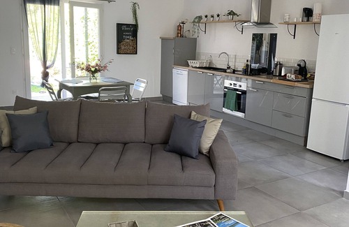 Hyeres Casa | Duplex with garden and Jacuzzi in the countryside