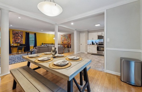 Durham Casa | Durham 4BR/3BA: Game Room, Pool, Art! Sleeps 10