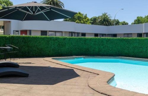 Tauranga Hotel | Durham Court Motor Inn