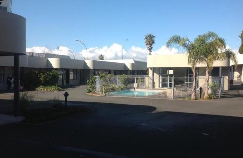 Tauranga Hotel | Durham Court Motor Inn
