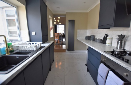 Sunderland Casa | Dwell Living Central 3BD Cosy home