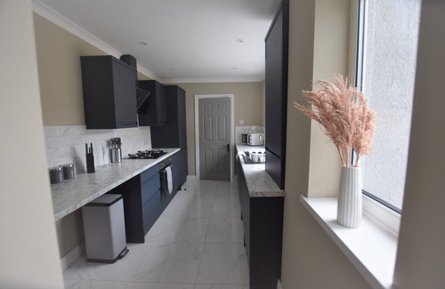 Sunderland Casa | Dwell Living Central 3BD Cosy home