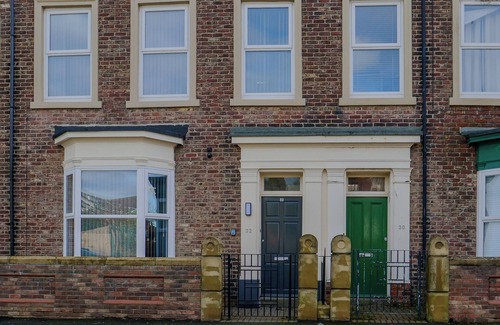 Sunderland Casa | Dwell Living Luxurious 5BD House Central