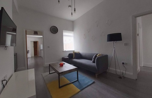 Sunderland Casa | Dwell Living Sleeps 4 with free parking wifi, smart TV