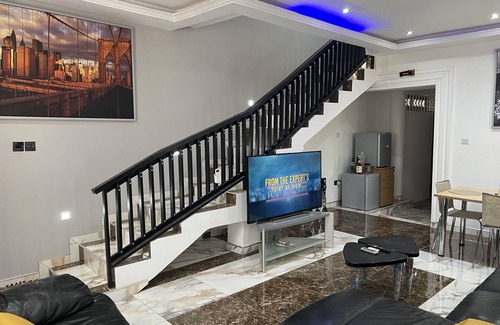Osu Klottey Casa | Dworth Lodge, East Legon Hills By The Malcom Mall ( 3 Bed House)