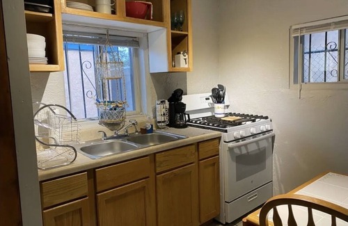 Barelas Casa | Dwtn Bungalow A, Pet Friendly