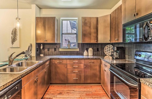 River District Apartamento | Dwtn Condo 4 Blocks to The Wilmington Riverwalk!