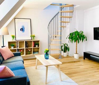 Klodzko Miasto Apartamento | Dwupiętrowy apartament rodzinny w centrum miasta z darmowym parkingiem Pod Złotym Lwem V