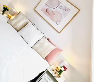 Klodzko Miasto Apartamento | Dwupiętrowy apartament rodzinny w centrum miasta z darmowym parkingiem Pod Złotym Lwem V