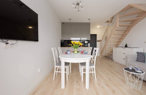 Trzesacz Apartamento | Dwupoziomowy Apartament z Parkingiem - Taras i Balkon - 3 Sypialnie by Noclegi R