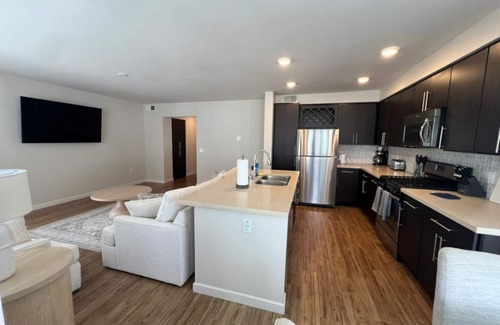 Point Loma Heights Apartamento | Dylan Point Loma- Charming 2-bedroom apartment with fitness room and AC.