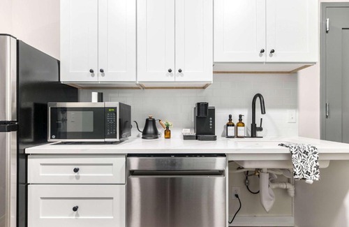 Macon Apartamento | Dynamic Stay Connected Comfort Steps from Atrium