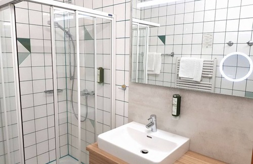 Bad Waltersdorf Casa | DZ Sonnenseite mit Balkon ab 7 Nächtehalbpension - Hotel-restaurant Teuschler-mogg