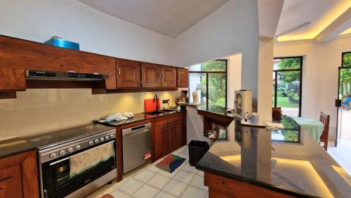Hettimulla Hotel | E & C Guesthouse