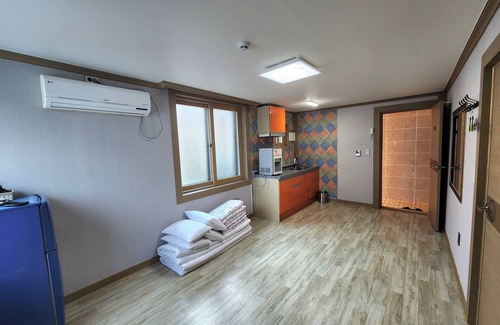 Ulleung-gun Hotel | e cozy Hotel