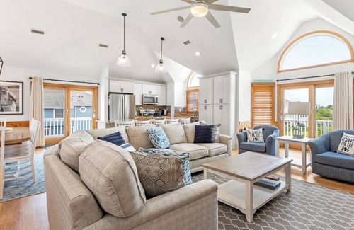 Whalehead Beach Casa | E=M(Sea)2: Private Pool & Hot Tub, Rooftop Deck w/ Ocean View, Pet-friendly