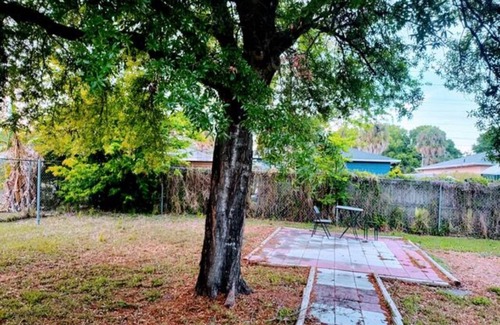East Ybor Apartamento | E9th entire 1 bedroom place with kitchenette