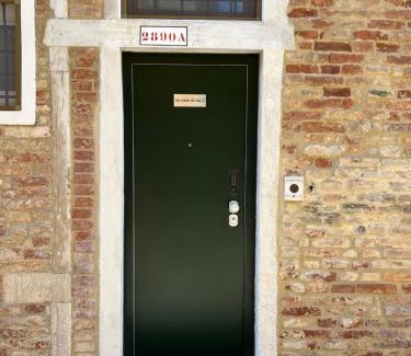 Dorsoduro Apartamento | "Ea casa de mì 2", l'incanto di vivere Venezia