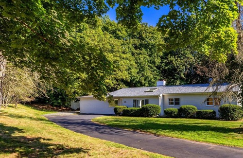 Cheshire Casa | Each Rooms in a Charming bungalow with Swimming Pool, AC, WiFi in Cheshire