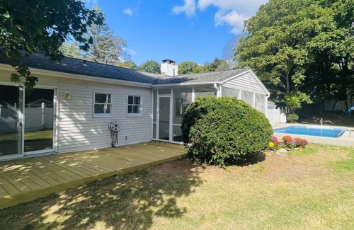 Cheshire Casa | Each Rooms in a Charming bungalow with Swimming Pool, AC, WiFi in Cheshire
