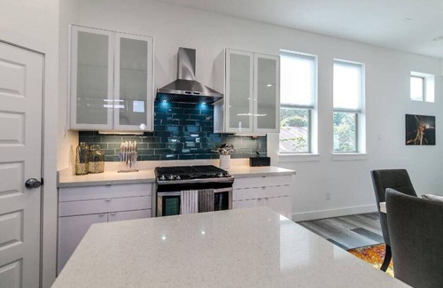 East Downtown Houston Casa | 5 BEDROOM + BATHS LUXURY HOME NEAR DOWNTOWN