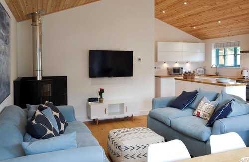 Winnard's Perch Cabaña | Eagle Owl Lodge-UKC3770