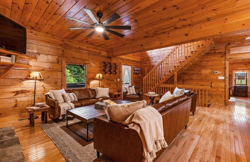 Banner Elk Casa | Eagle Ridge Falls