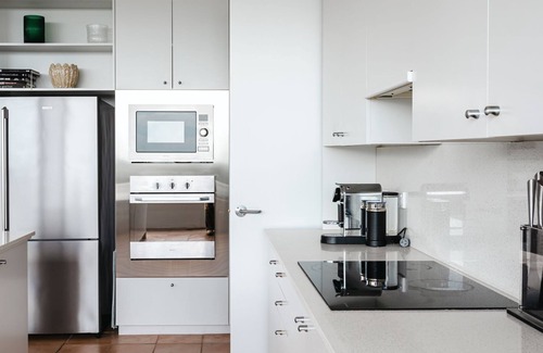 Cape Schanck Casa | Eagle Rise indulge in luxury comfort and style.