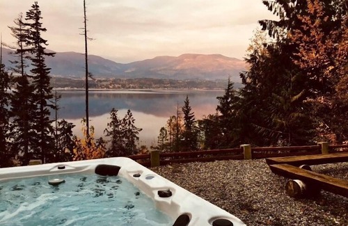 Blind Bay Cabina | Nido del Águila - Retiro frente al lago semi con jacuzzi!