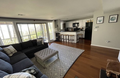 Wintergreen Condominio | Eagles Court Ski In/Ski Out Condo with Walkable Location & Mountain Views!