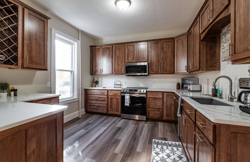 La Crosse Casa | Eagles Landing: A remodeled house with many modern updates!