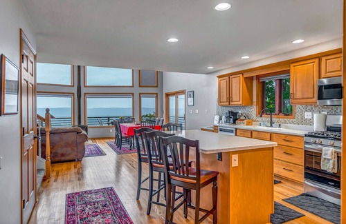 De Soto Casa | Eagles Landing Sleeps 10 HOT TUB