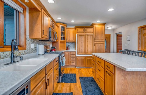 De Soto Casa | Eagles Landing Sleeps 10 HOT TUB