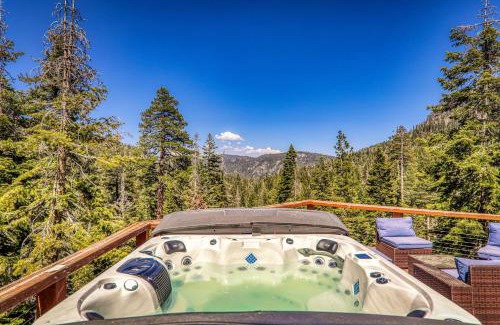 Alpine Meadows Casa | Eagles Nest by Tahoe Getaways - Pet Friendly with Hot Tub, Pool Table & Shuttle to Slopes