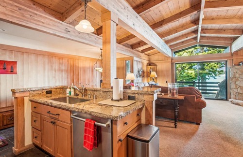Tahoe City Condominio | Rocky Ridge # 28: 3 dormitorios, 2 baños condominio en Tahoe City, para 6 personas