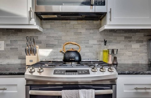 Inver Grove Heights Casa | Casa moderna del lago con bañera de hidromasaje y pozo de fuego