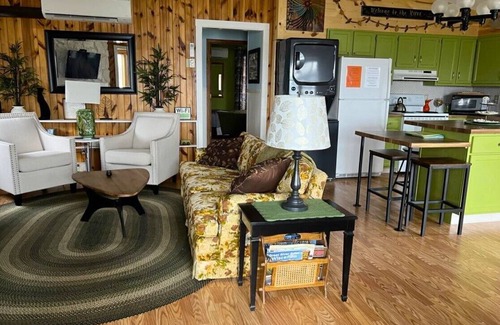Ferryville Cabina | Eagleview Nest cabin. Spectacular Mississippi river view! Year 'round HOT TUB!
