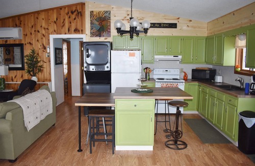 Ferryville Cabina | Eagleview Nest cabin. Spectacular Mississippi river view! Year 'round HOT TUB!