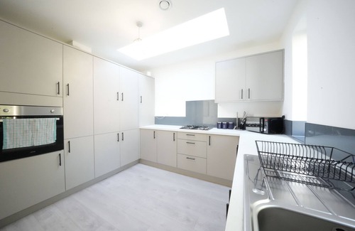 Ealing Casa | Ealing Broadway Great Stay
